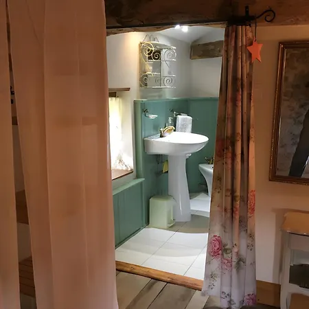 Maison Les Fleuries 度假居 Saint-Quentin-de-Chalais