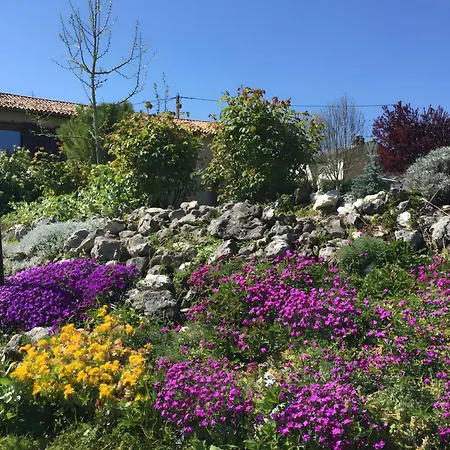 度假居 Maison Les Fleuries Saint-Quentin-de-Chalais